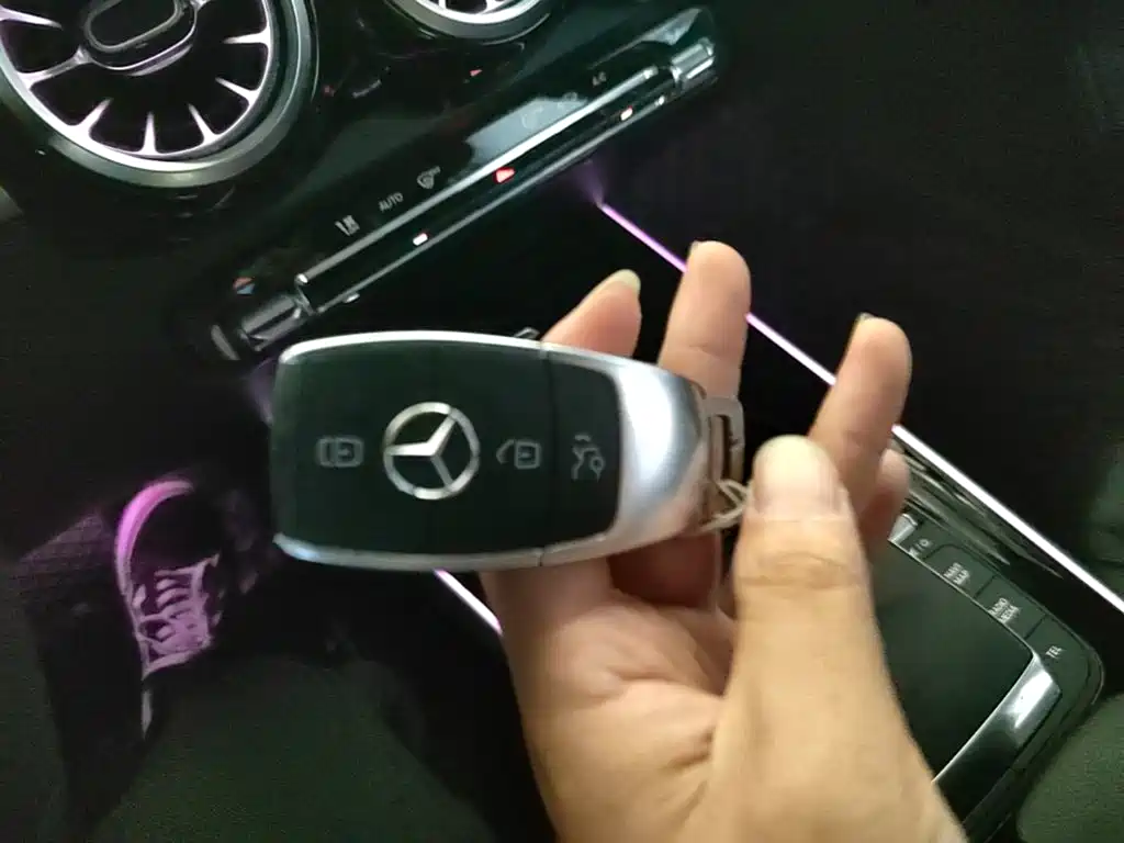 Mercedes-Benz GLB — миниатюра 13