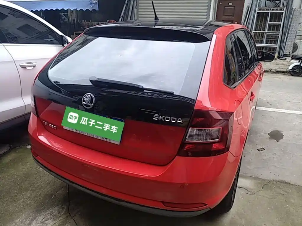 Skoda Rapid Spaceback — миниатюра 7