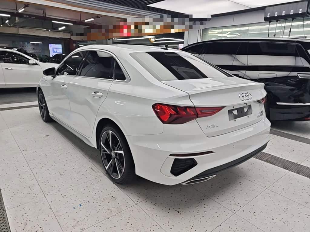 Audi A3 1.4 л 2022 г. Белый, пробег 34300 км