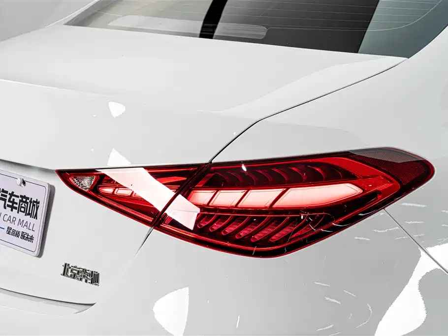 Mercedes-Benz C-Class — миниатюра 8