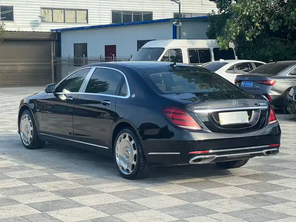 Mercedes-Benz S-Class — миниатюра 8