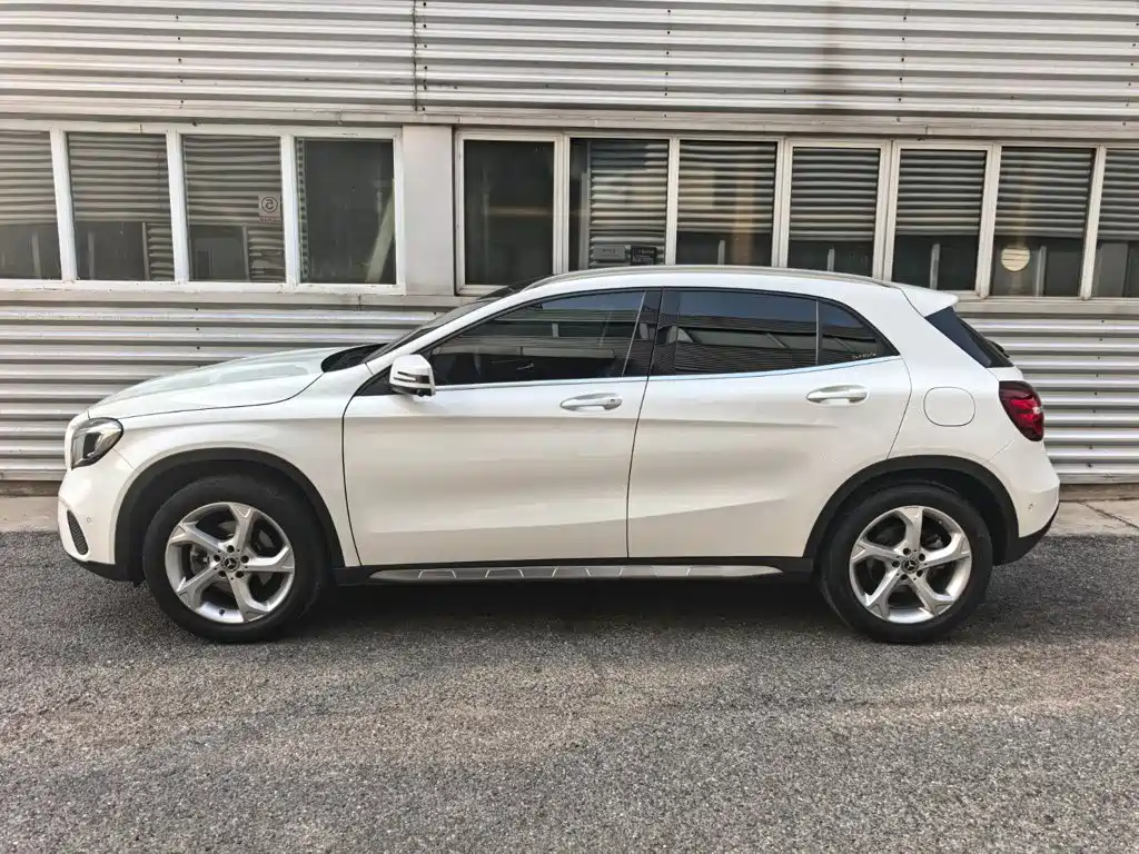 Mercedes-Benz GLA — миниатюра 3