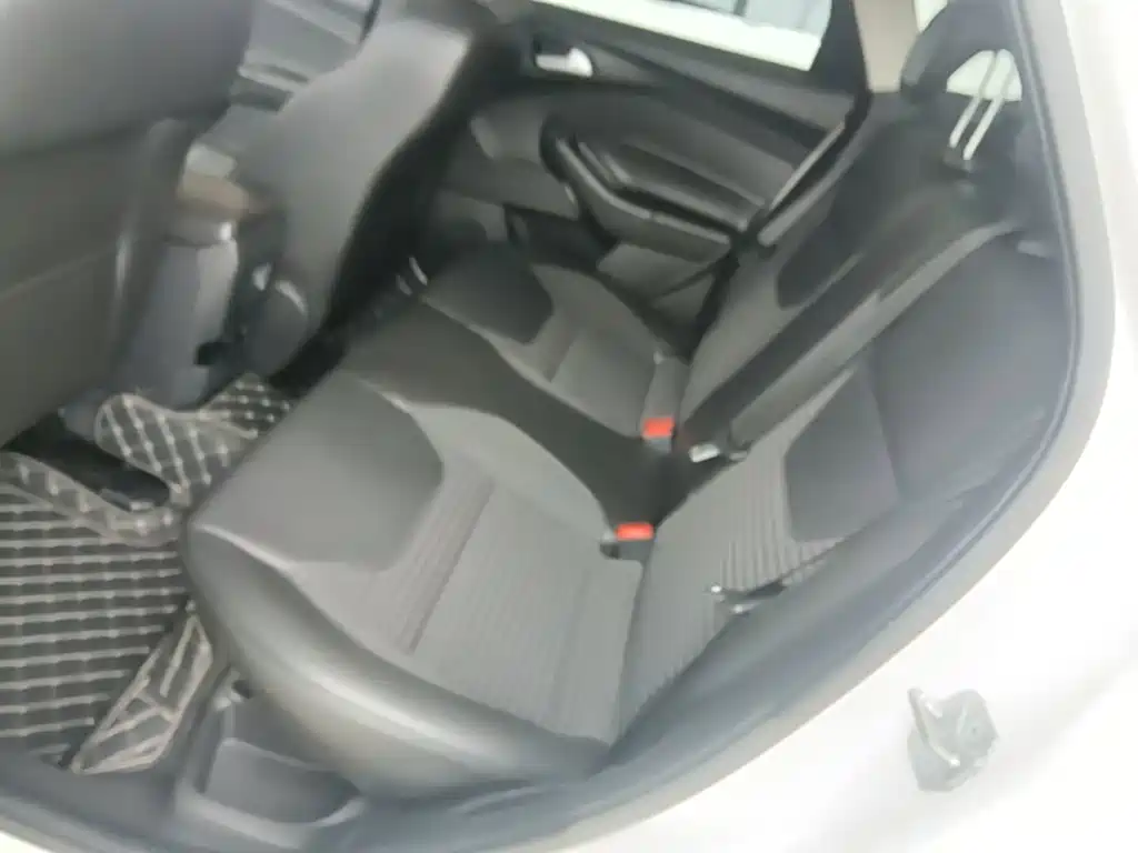 Ford Focus — миниатюра 17