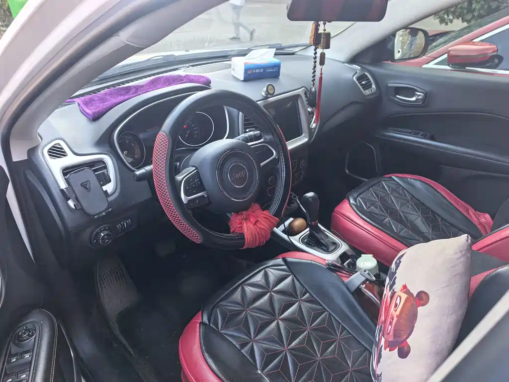 Jeep Compass — миниатюра 8