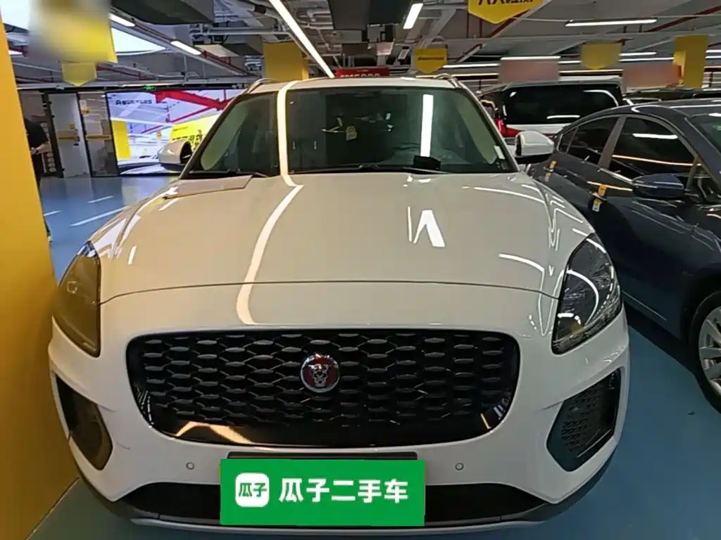 Jaguar E-PACE — миниатюра 3