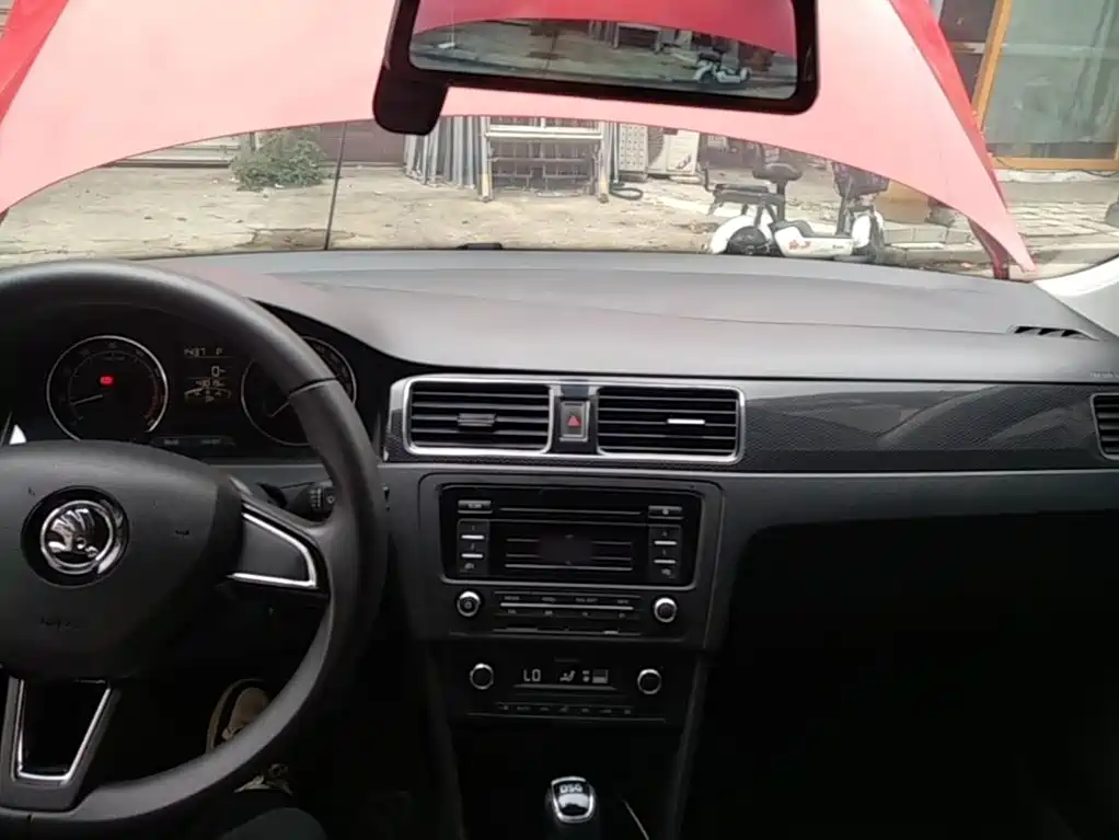 Skoda Rapid Spaceback — миниатюра 10
