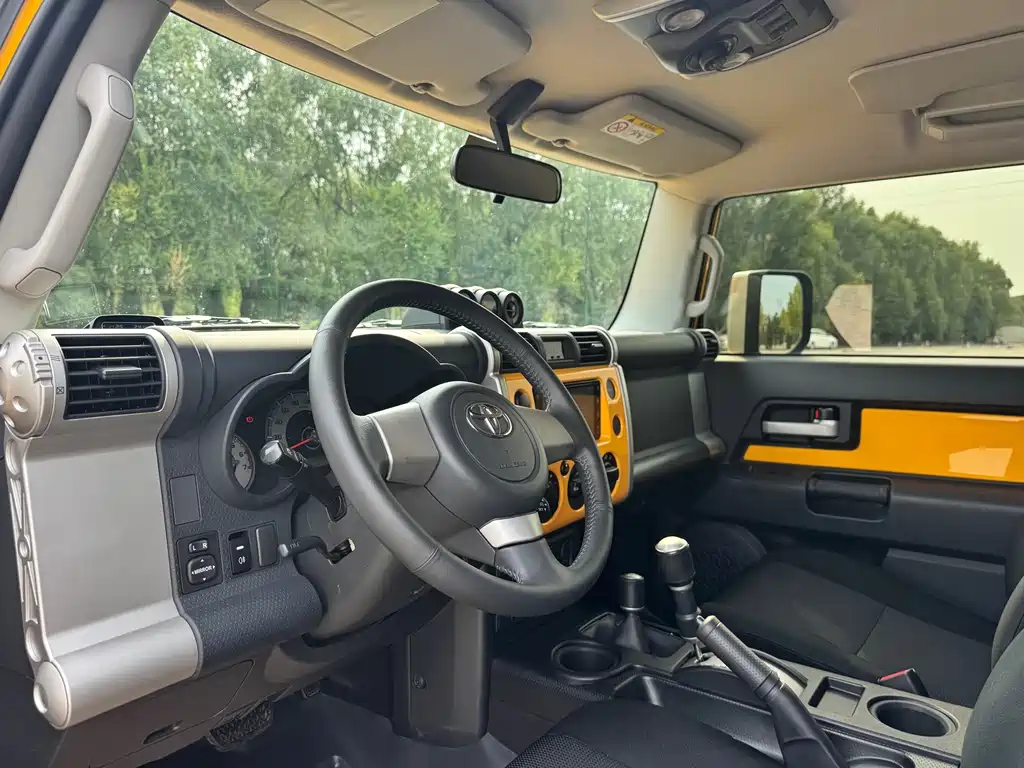 Toyota FJ Cruiser — миниатюра 11