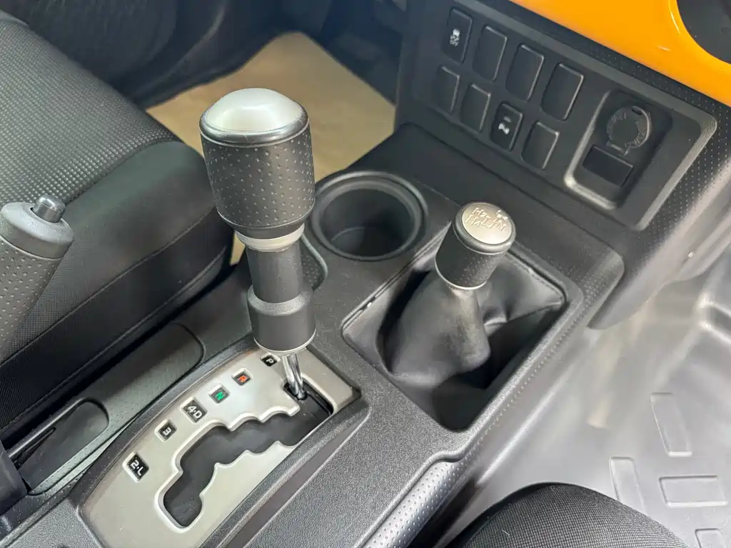 Toyota FJ Cruiser — миниатюра 15