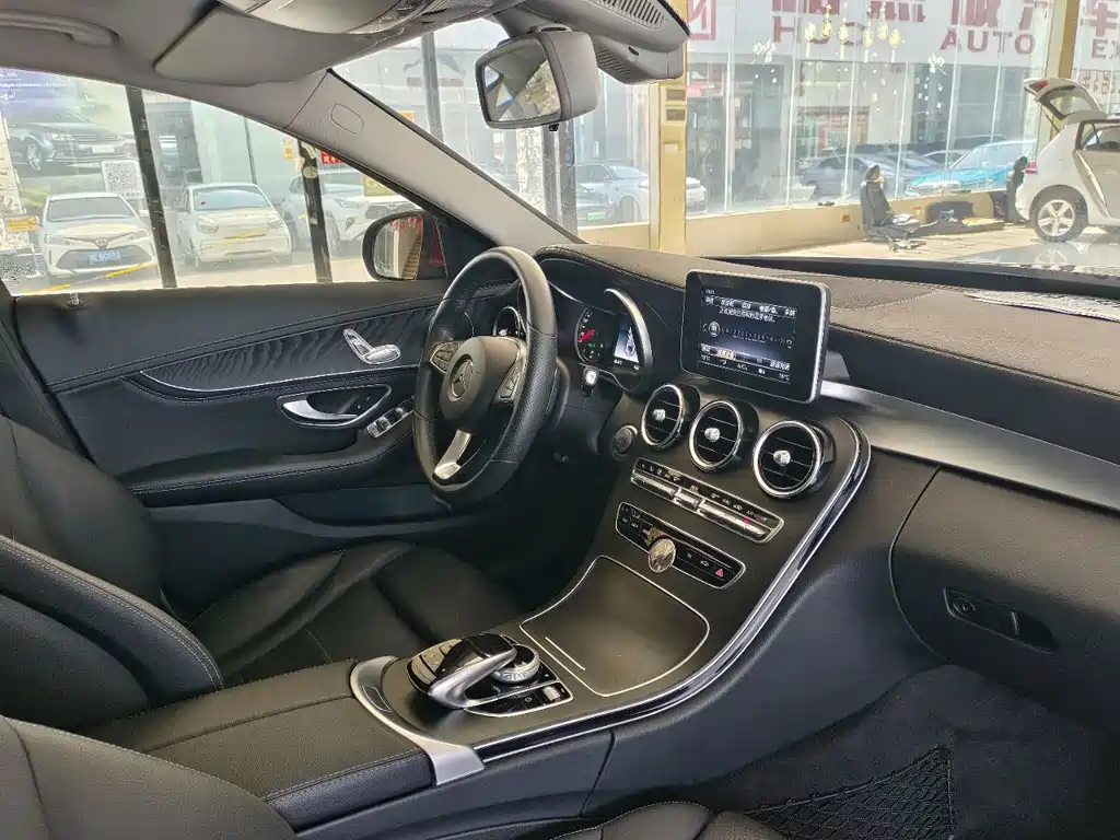 Mercedes-Benz C-Class — миниатюра 20