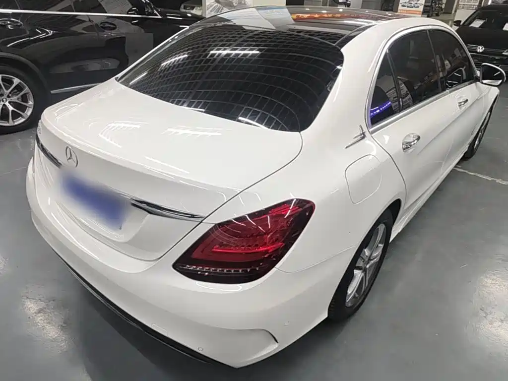 Mercedes-Benz C-Class — миниатюра 7