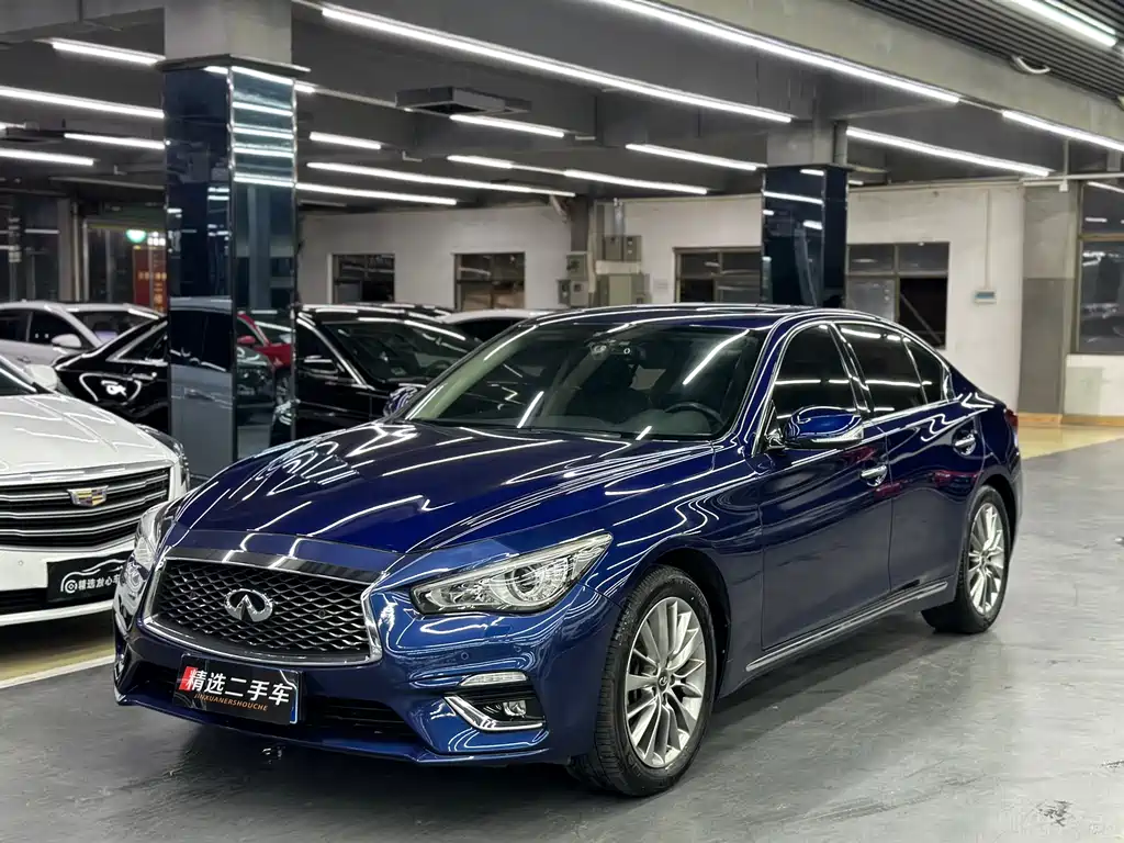 INFINITI  Q50L