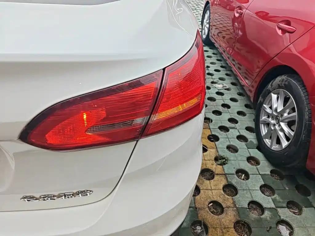 Ford Focus — миниатюра 8