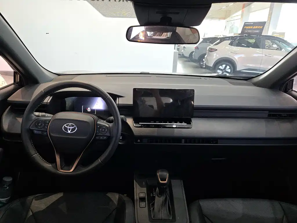 Toyota Frontlander — миниатюра 6
