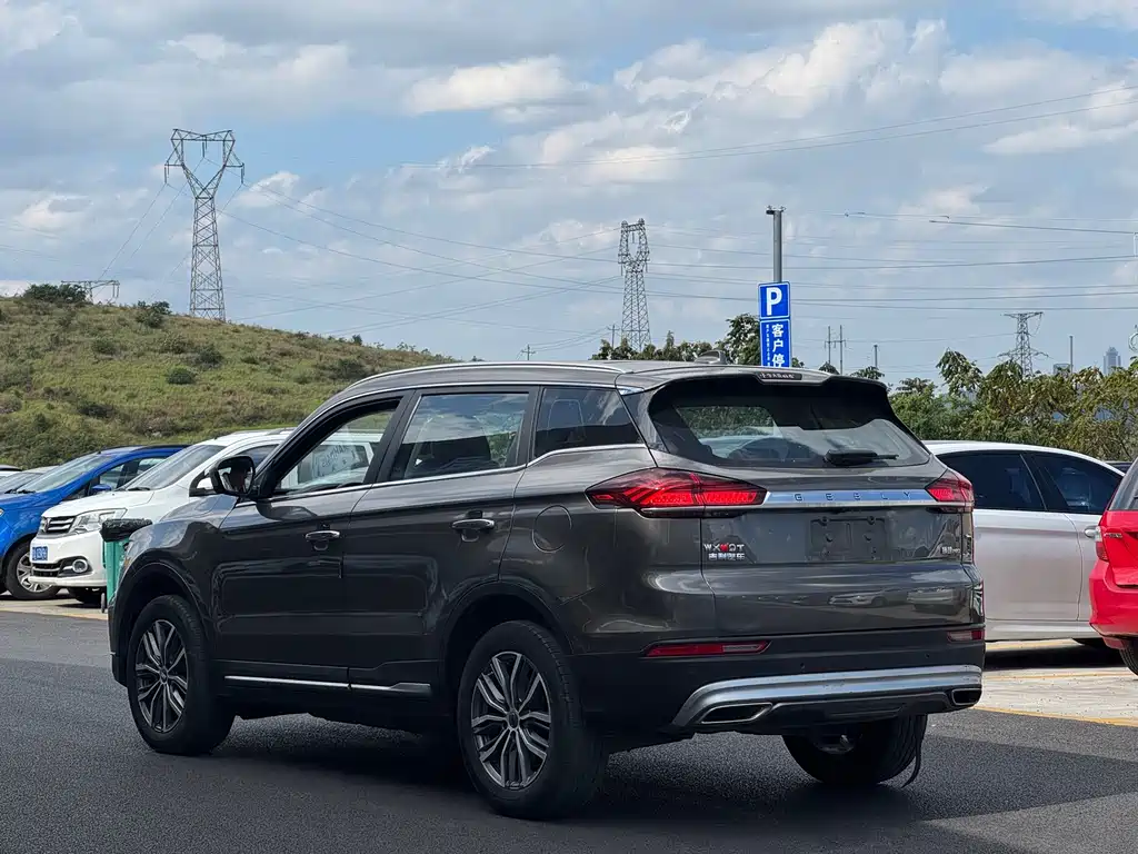 Geely Boyue — миниатюра 10