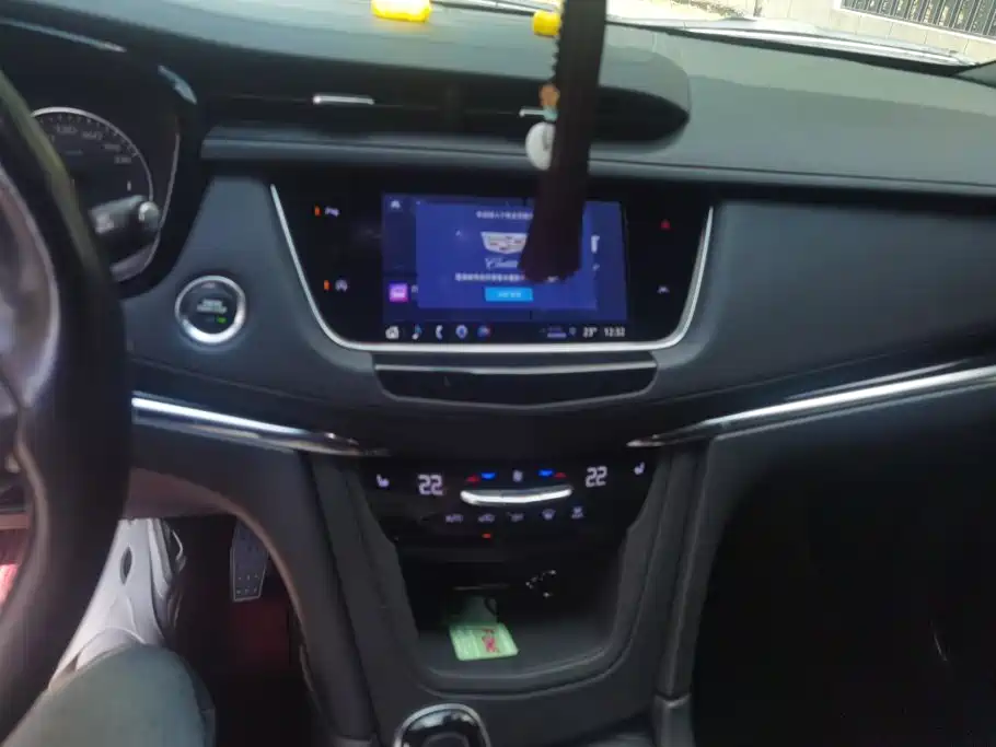 Cadillac XT6 — миниатюра 13