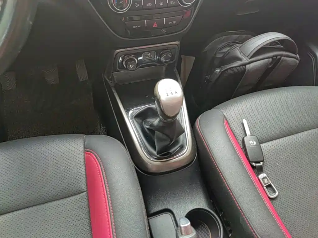 Changan CS15 — миниатюра 14