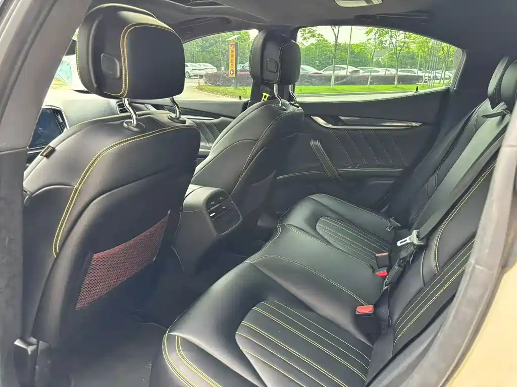 Maserati Ghibli — миниатюра 4
