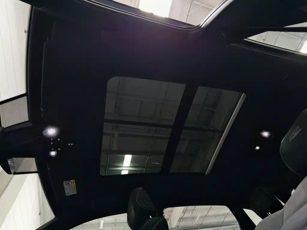 Volkswagen X — миниатюра 14