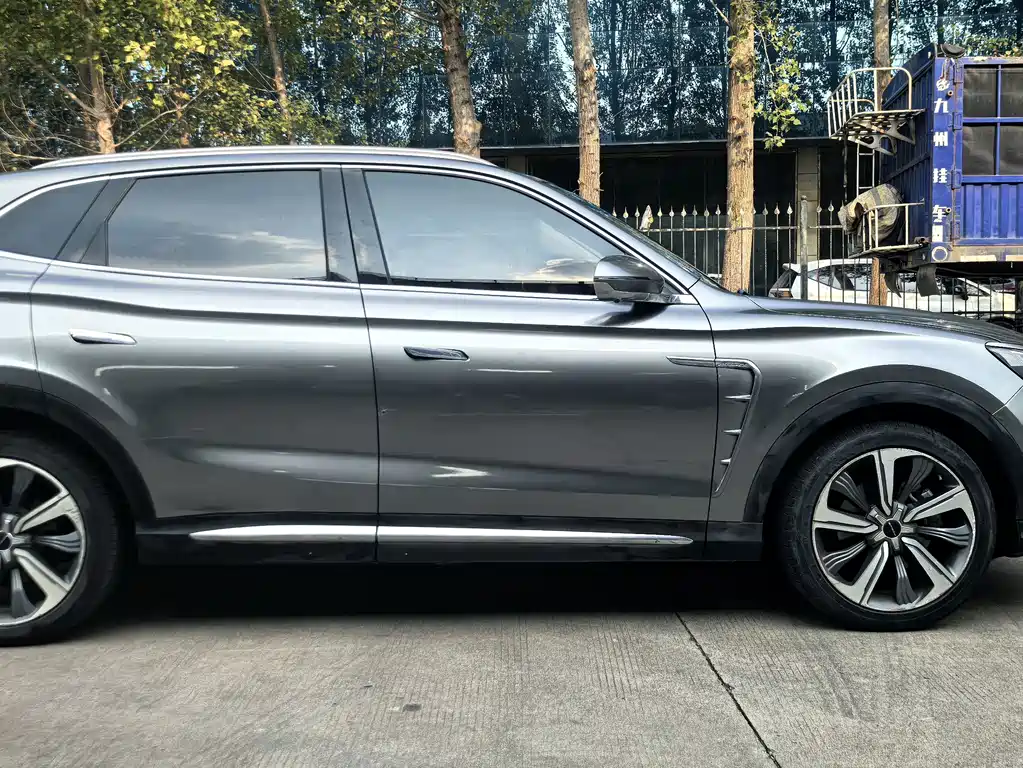Roewe MARVEL X — миниатюра 7