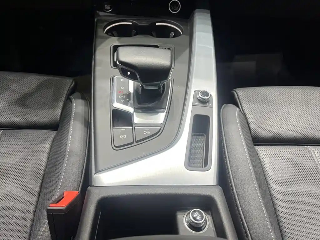 Audi A4L — миниатюра 16