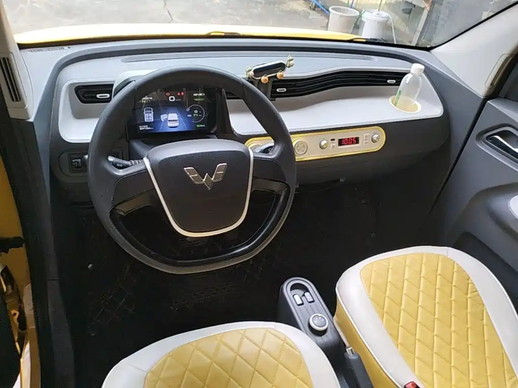 Wuling MINIEV — миниатюра 10