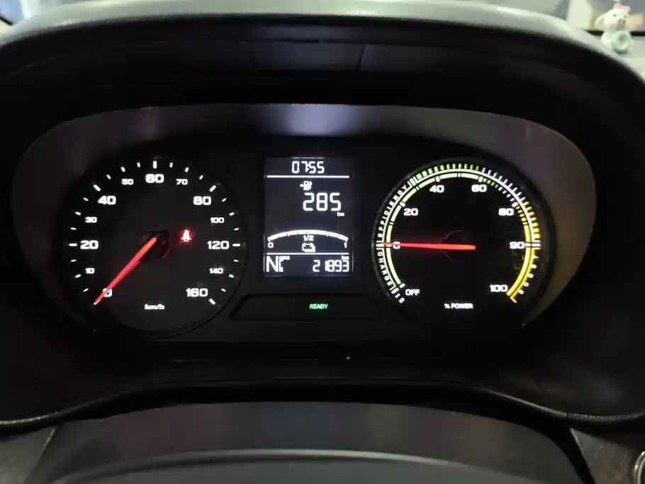 Roewe Clever — миниатюра 14