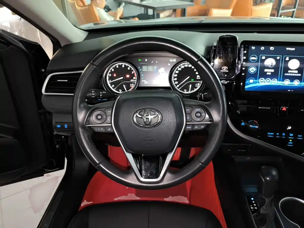 Toyota Camry — миниатюра 11