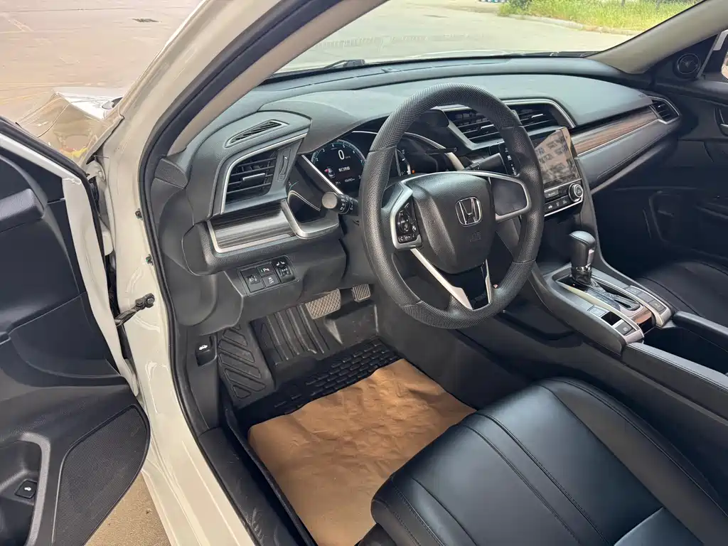 Honda Civic — миниатюра 7
