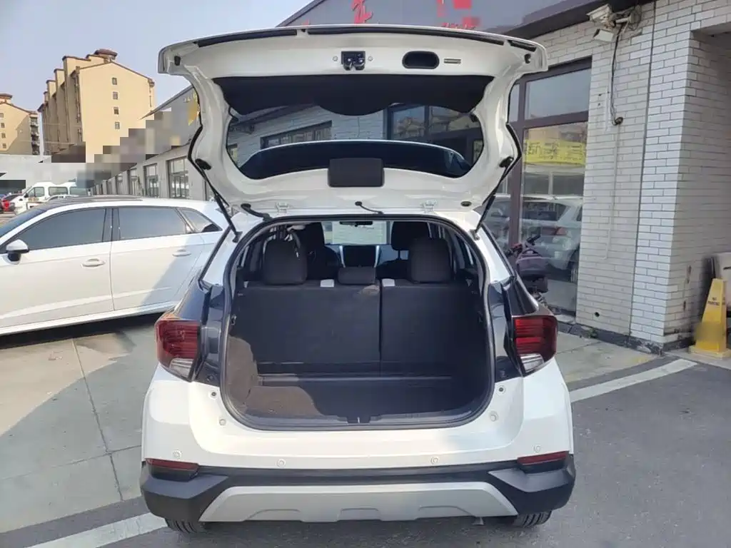 Toyota Yaris L — миниатюра 19