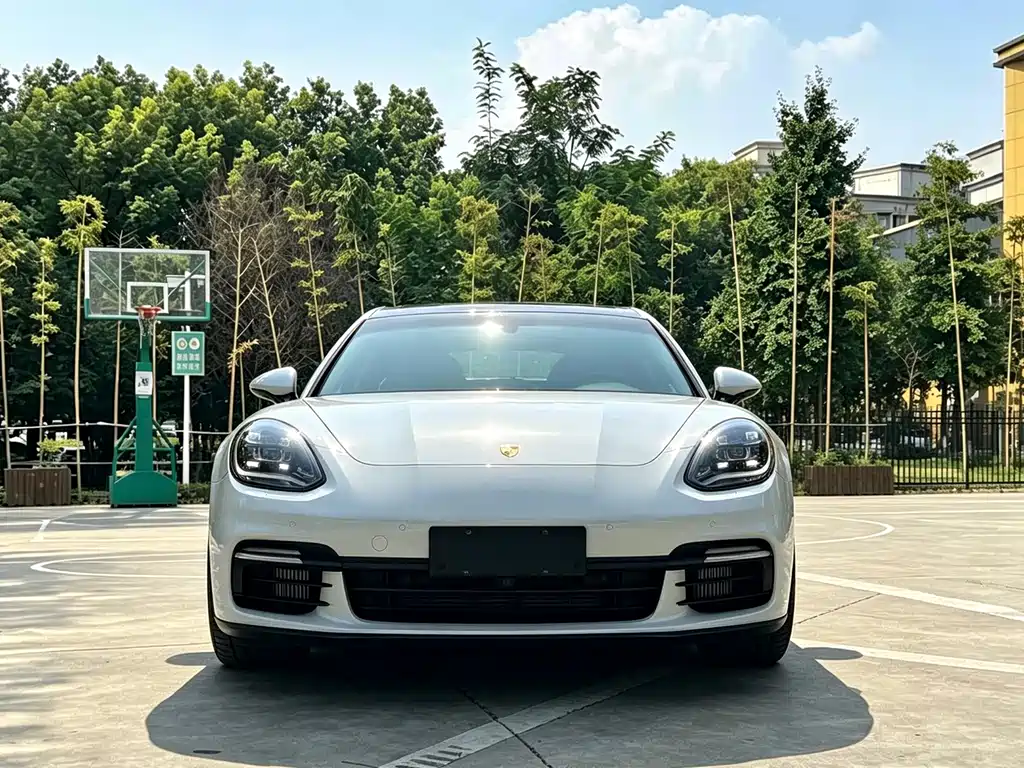 Porsche Panamera — миниатюра 2