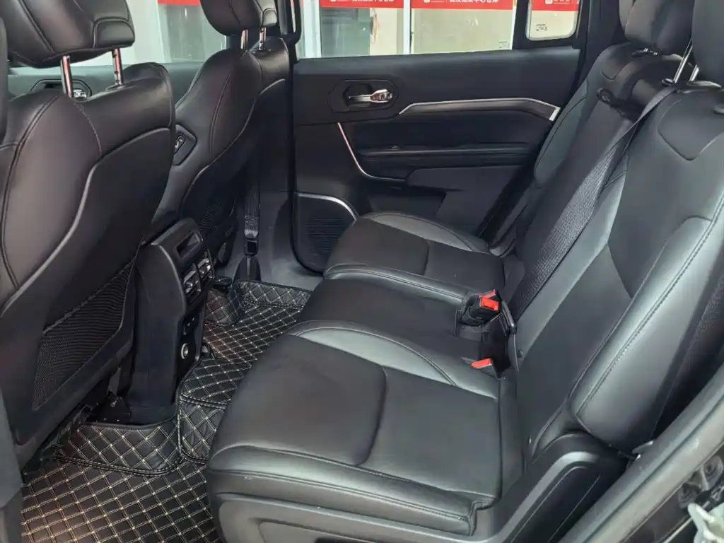 Jeep Commander — миниатюра 9