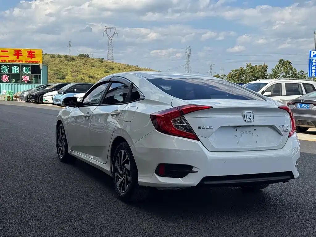 Honda Civic — миниатюра 13