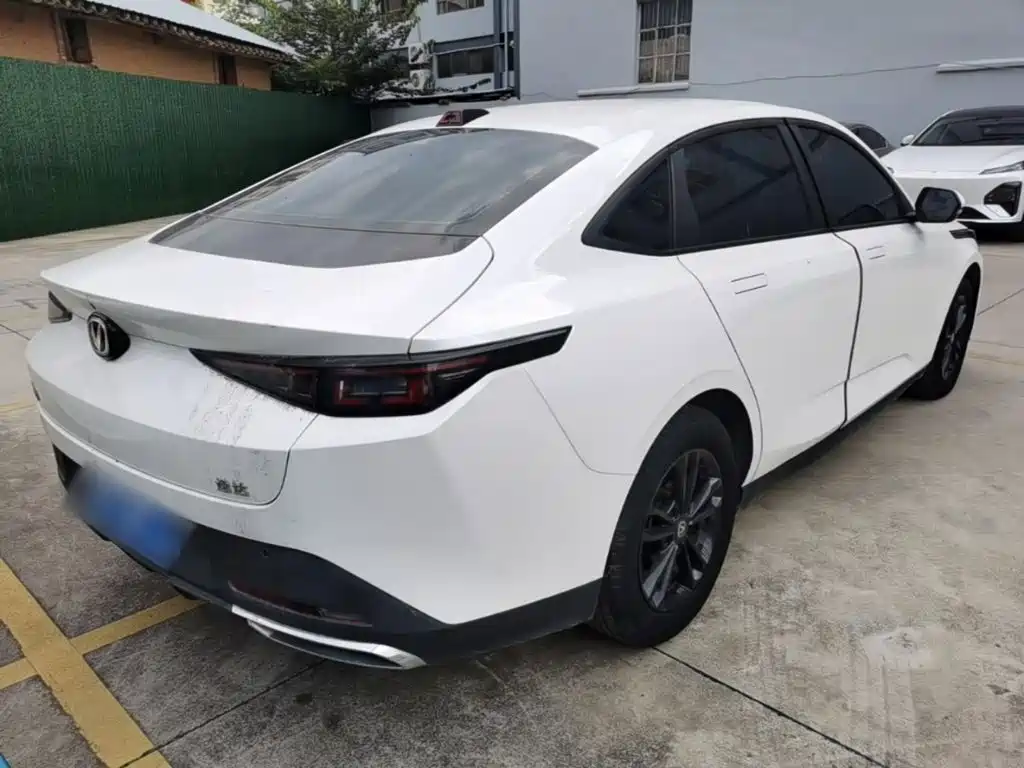 Changan Yida — миниатюра 7