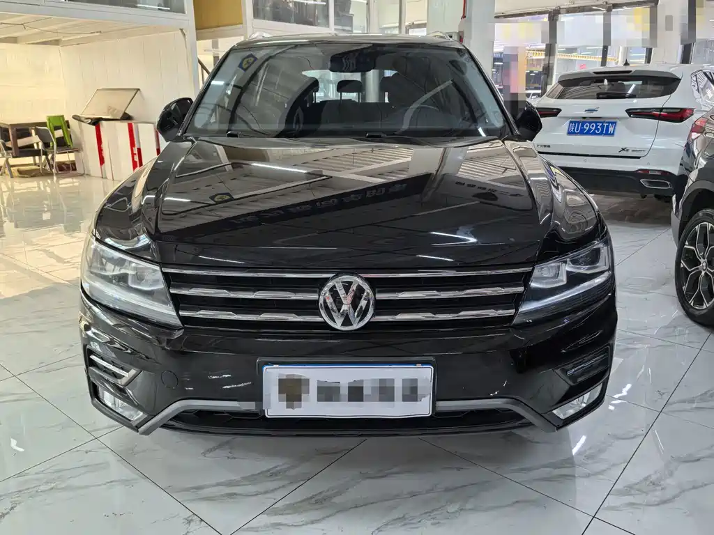Volkswagen Tiguan L — миниатюра 2