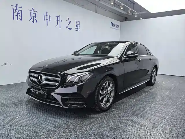 MERCEDES BENZ E CLASS