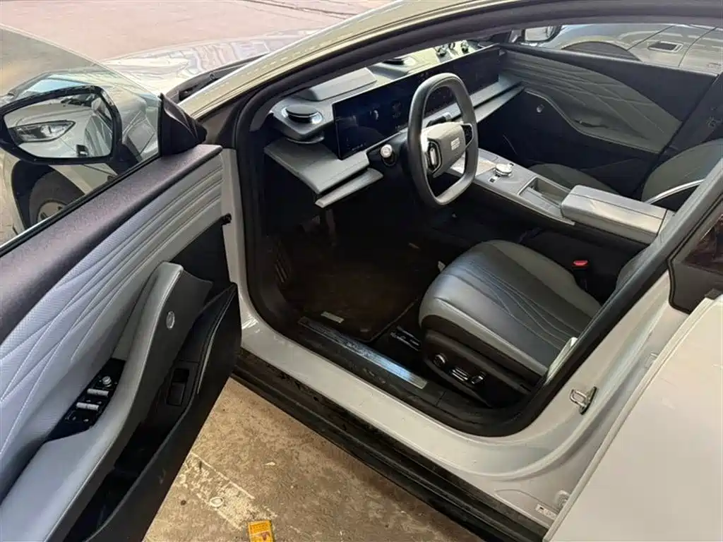 GEELY GALAXY GALAXY E8