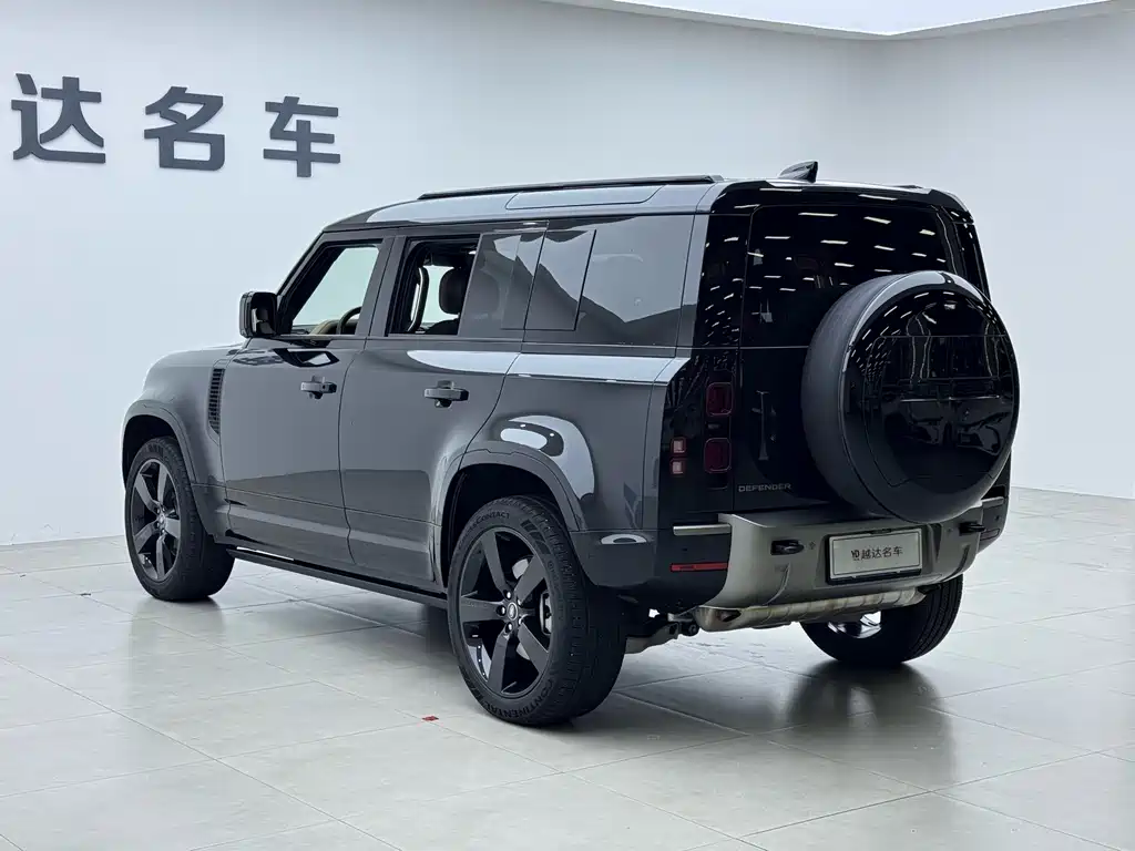 Land Rover Defender — миниатюра 21