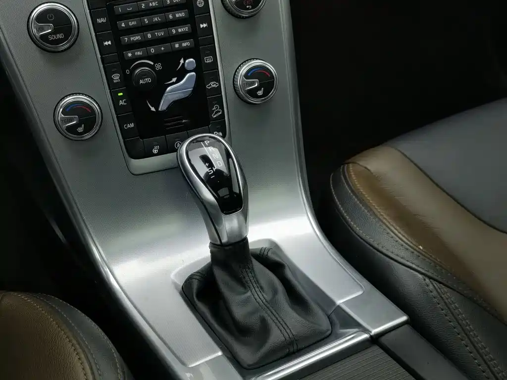 Volvo XC60 — миниатюра 13