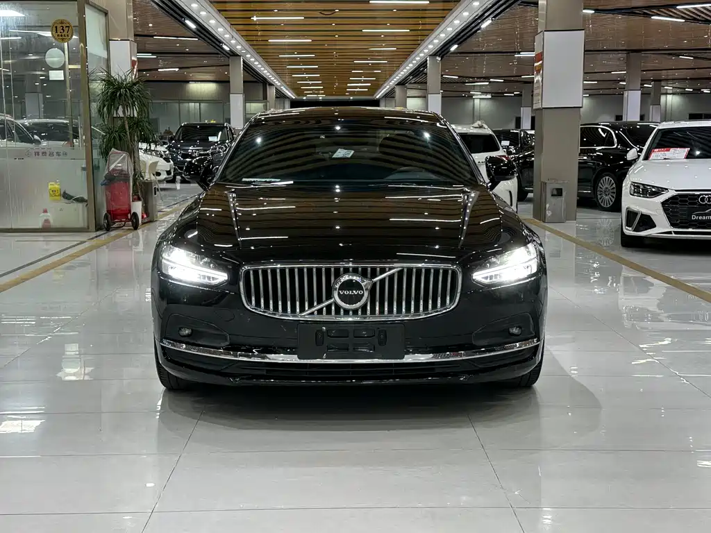 Volvo S90 — миниатюра 2
