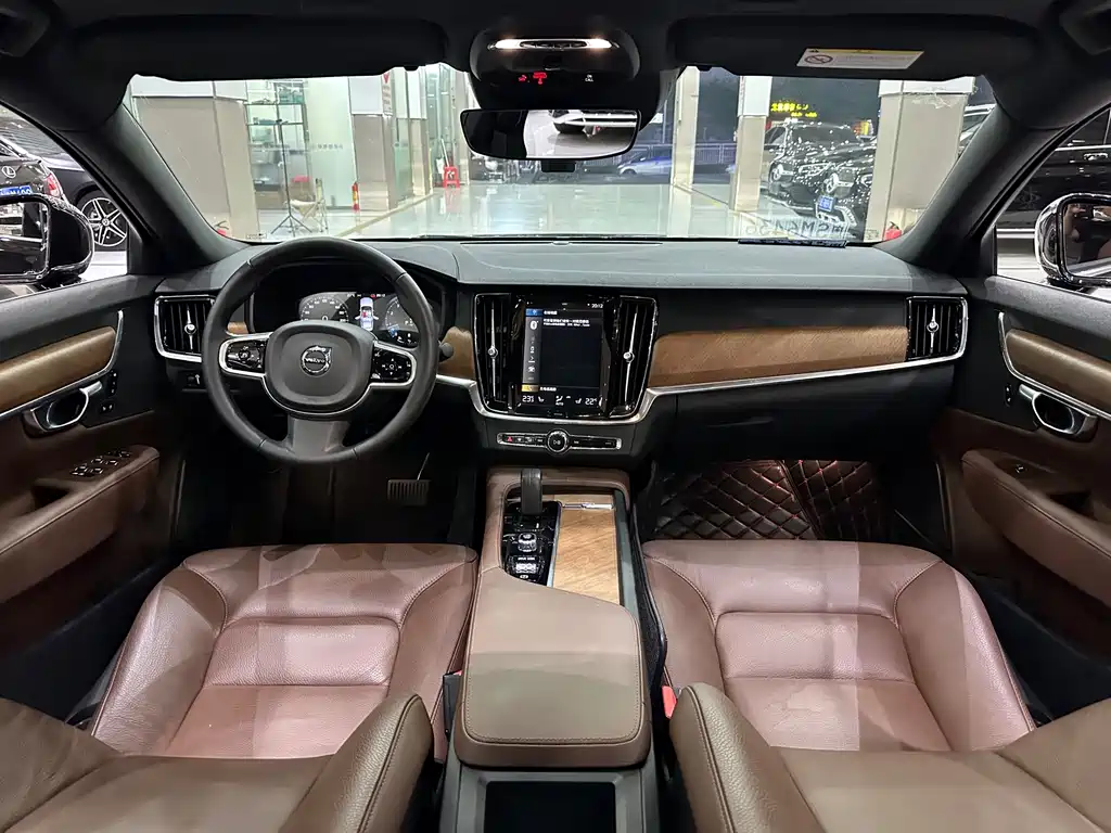 Volvo S90 — миниатюра 6