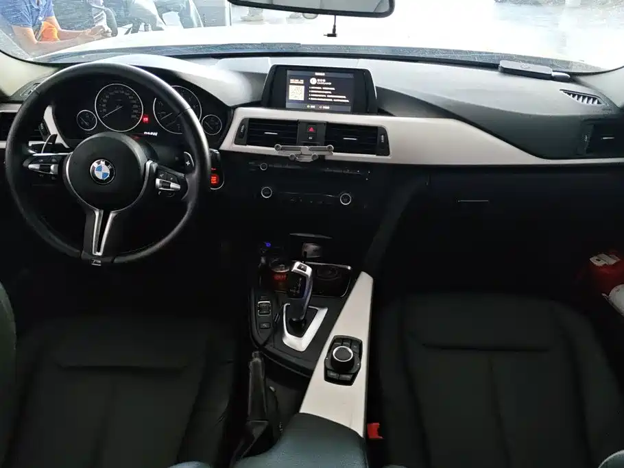 BMW 3 Series — миниатюра 12