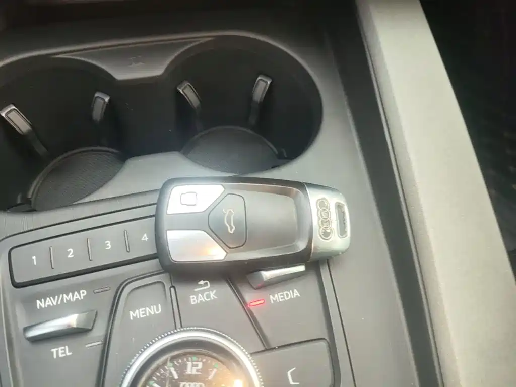 Audi A4L — миниатюра 9
