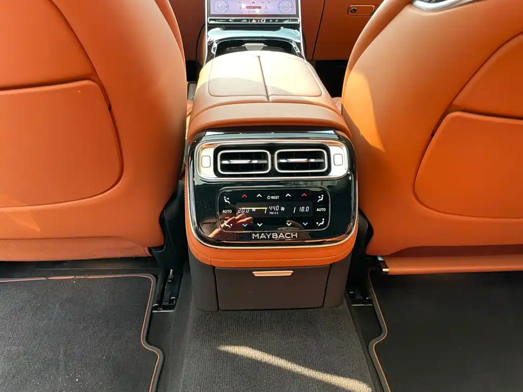 Mercedes-Benz S-Class — миниатюра 16