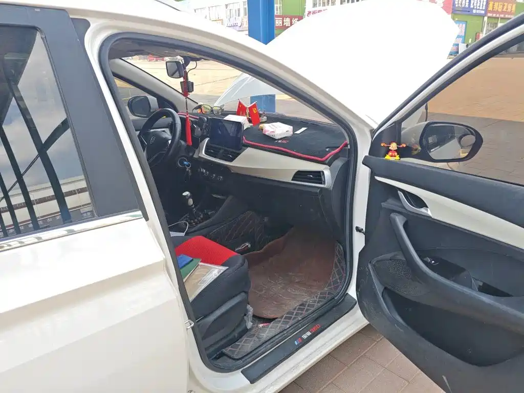 Baojun 360 — миниатюра 18