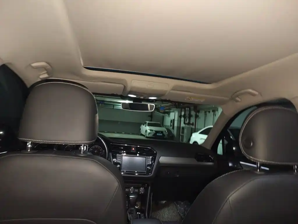 Volkswagen Tiguan L — миниатюра 9