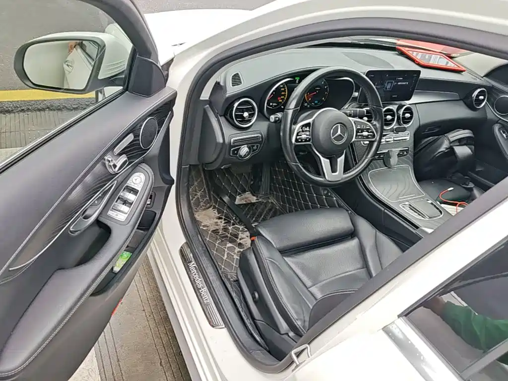Mercedes-Benz C-Class — миниатюра 16