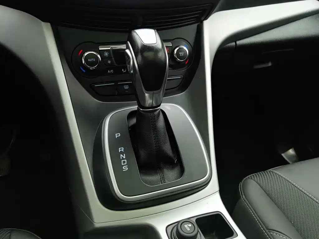 Ford Kuga — миниатюра 13