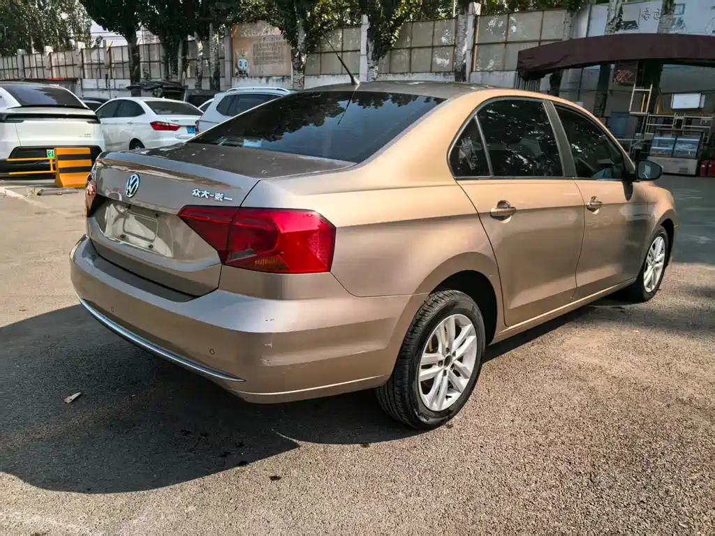 Volkswagen Jetta — миниатюра 6