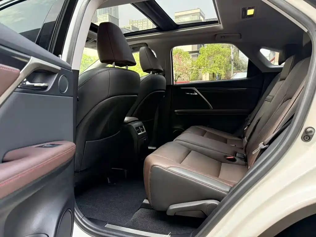 Lexus RX — миниатюра 23