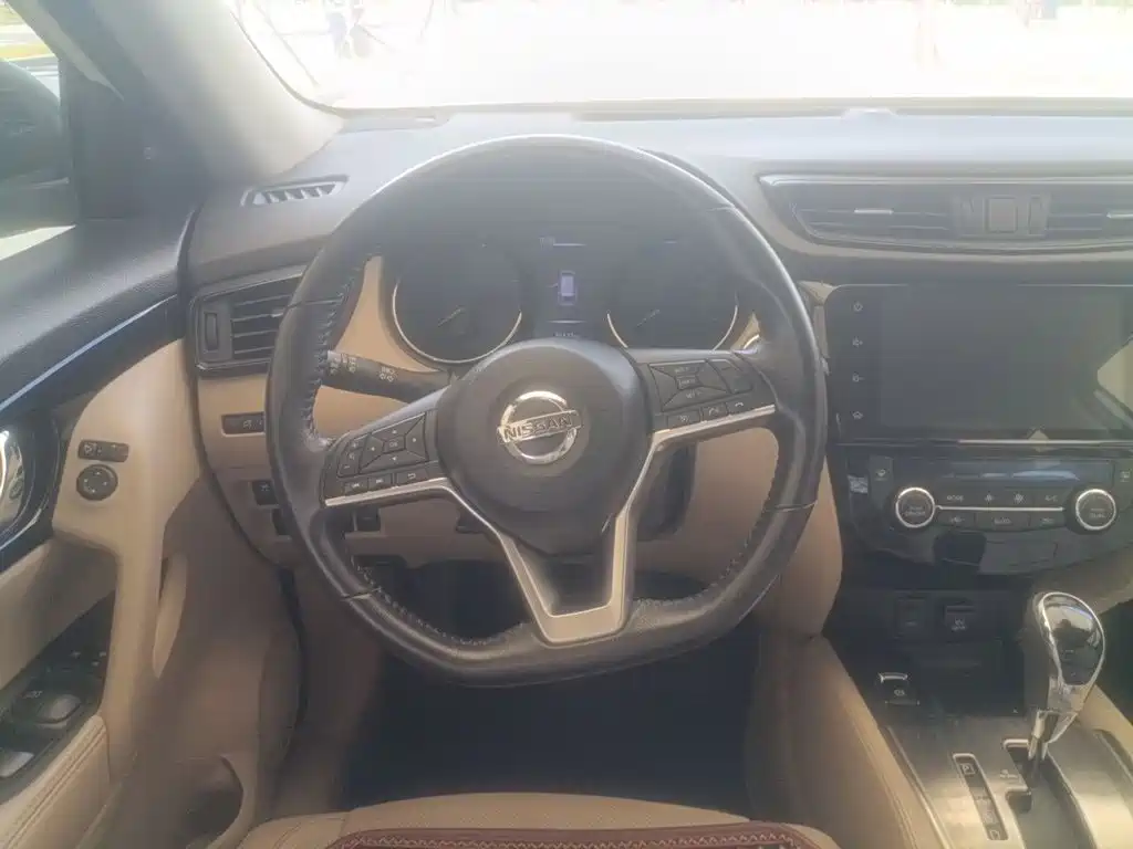 Nissan X-Trail — миниатюра 3